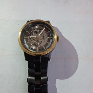 Sophisticated Black and Gold Men's Watch